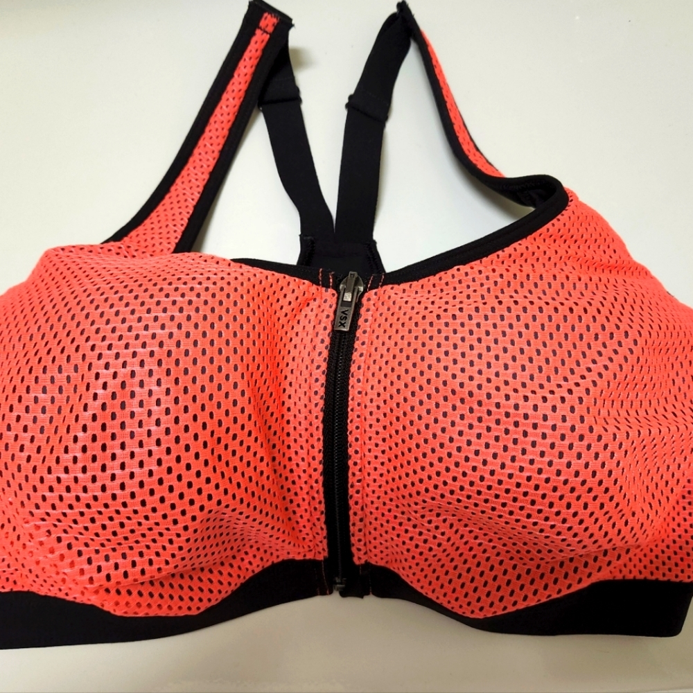 VS Knockout Sport Bra